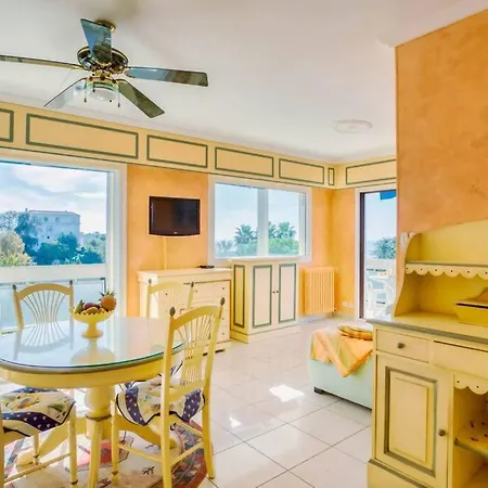 A6- 2 Bdr Incredible Sea View - Ac, Garage & Terrace Appartement Antibes Buitenkant foto