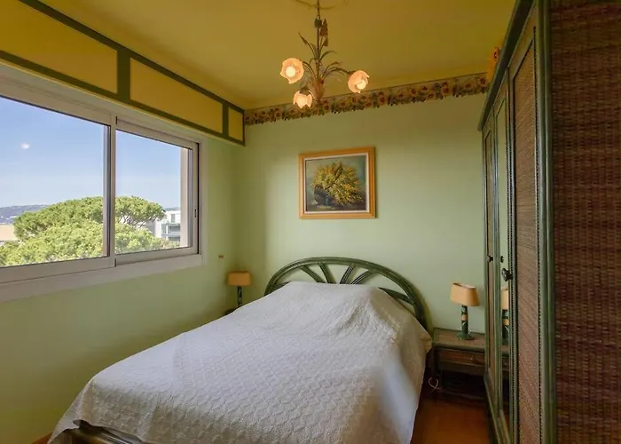 A6- 2 Bdr Incredible Sea View - Ac, Garage & Terrace